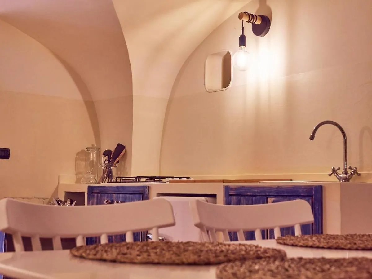 Blu Suites And Apartments Bari 0*,